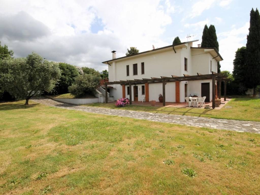 Villa a Capannori in Via della Chiesa in Marlia, , 38 - Foto 2