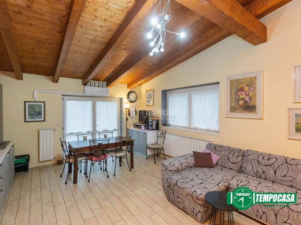 Casa indipendente a Oleggio in Via San Giovanni 159/A - Foto 5