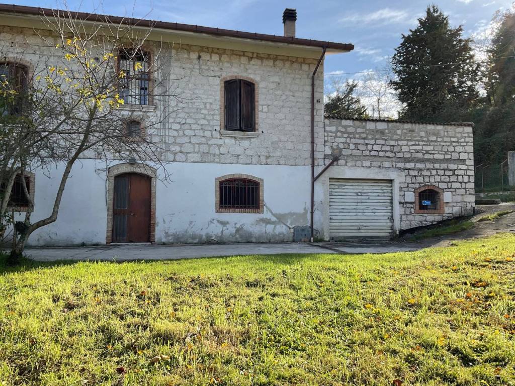 Villa a Campobasso in Contrada Foce-Collelongo, 19 - Foto 2