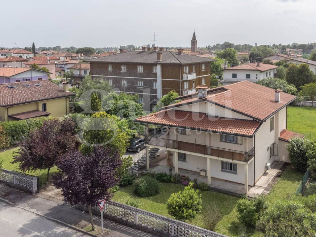 Casa indipendente a Pramaggiore in Via Pordenone, 9 - Foto 2