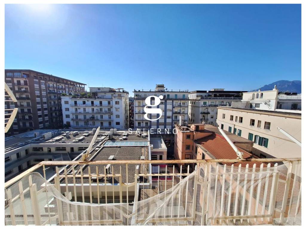 Appartamento a Salerno in Via Francesco Manzo - Foto 1