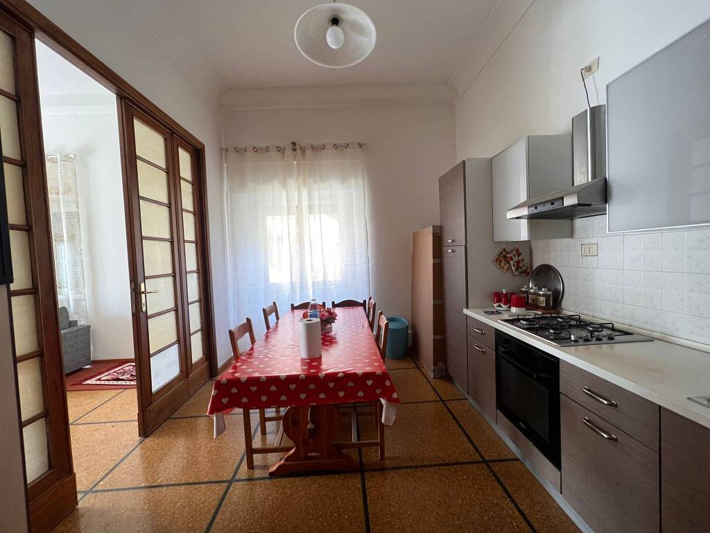 Appartamento a Bastia umbra in Piazza Giuseppe Mazzini - Foto 4