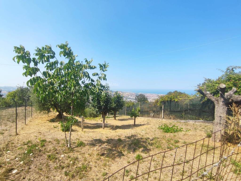 Terreno a Colonnella in via fonte ottone - Foto 3