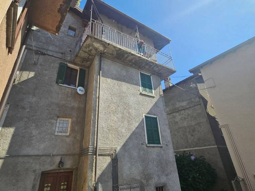 Appartamento a Bellano in Via Lezzeno, 28 - Foto 3