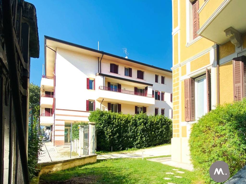 Appartamento a Pordenone in Viale Michelangelo Grigoletti, 22 - Foto 2