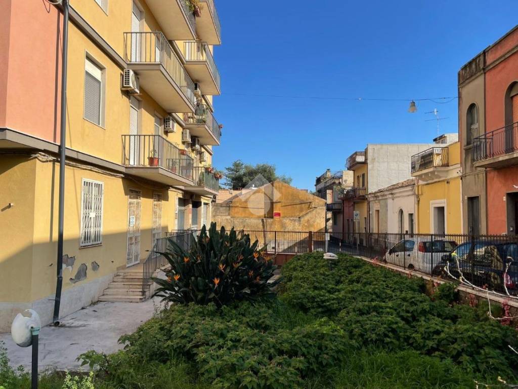 Appartamento a Riposto in Via Enrico Cialdini - Foto 2