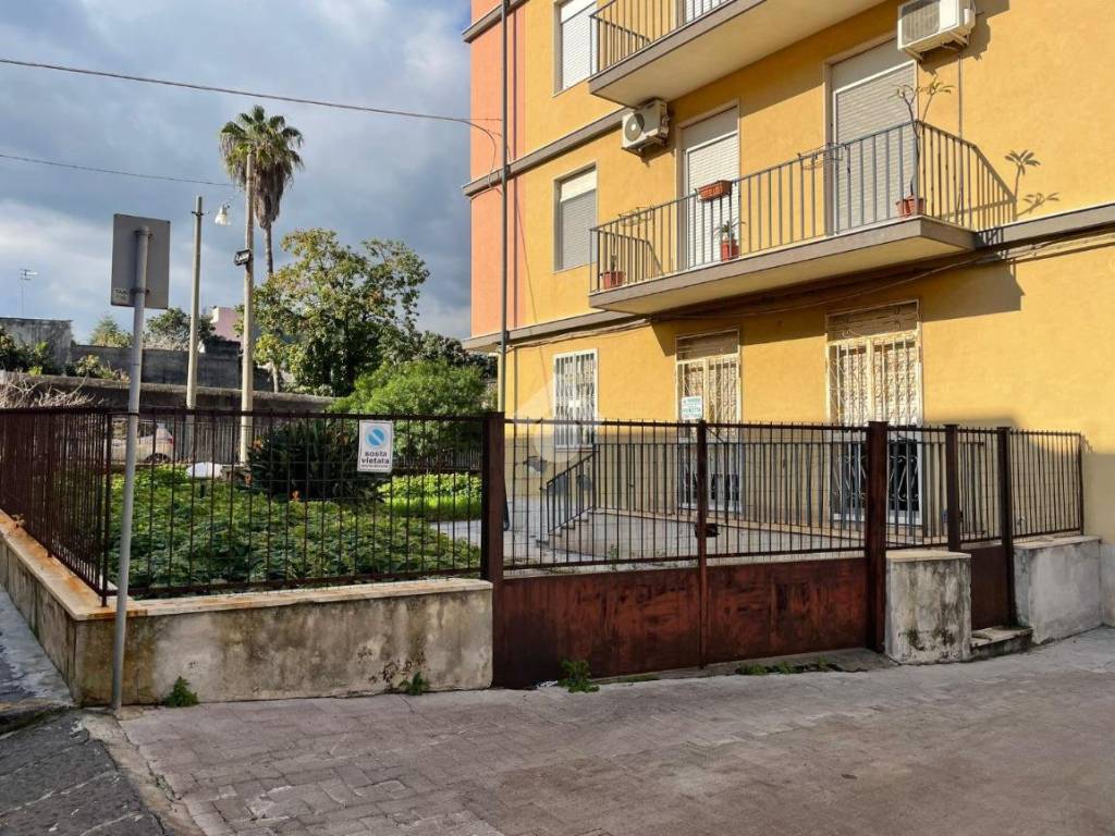 Appartamento a Riposto in Via Enrico Cialdini - Foto 4