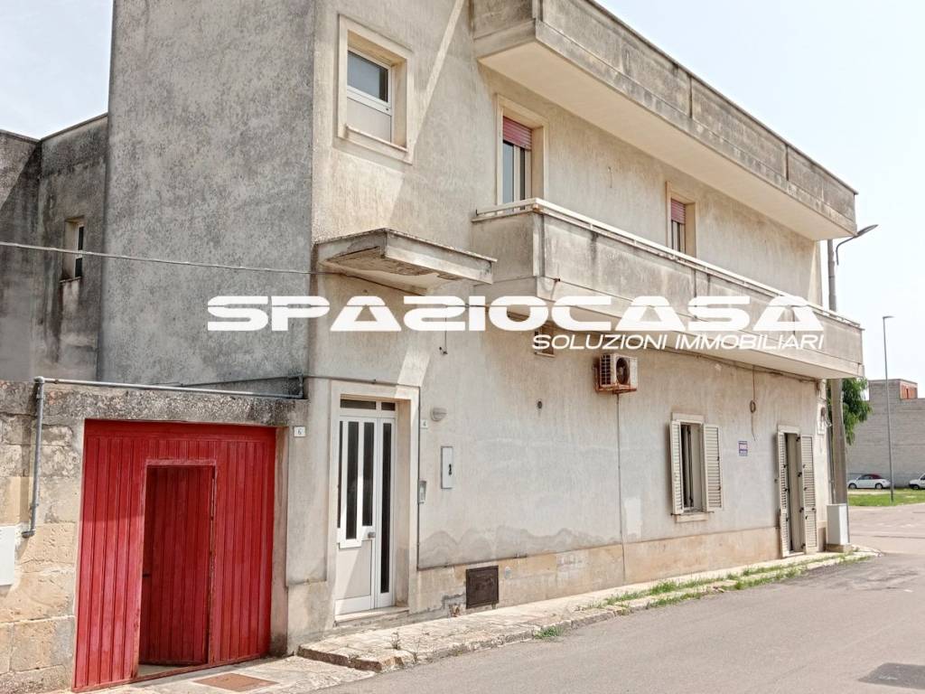 Casa indipendente a Castrignano de' greci in Via Ruggero Leoncavallo - Foto 3