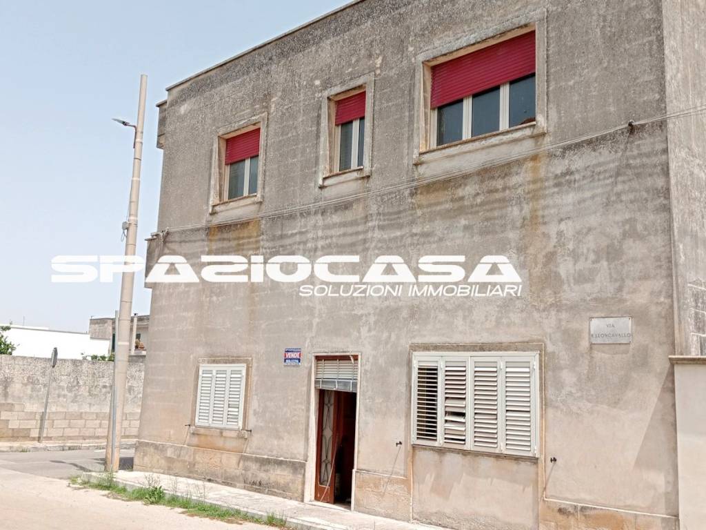 Casa indipendente a Castrignano de' greci in Via Ruggero Leoncavallo - Foto 4