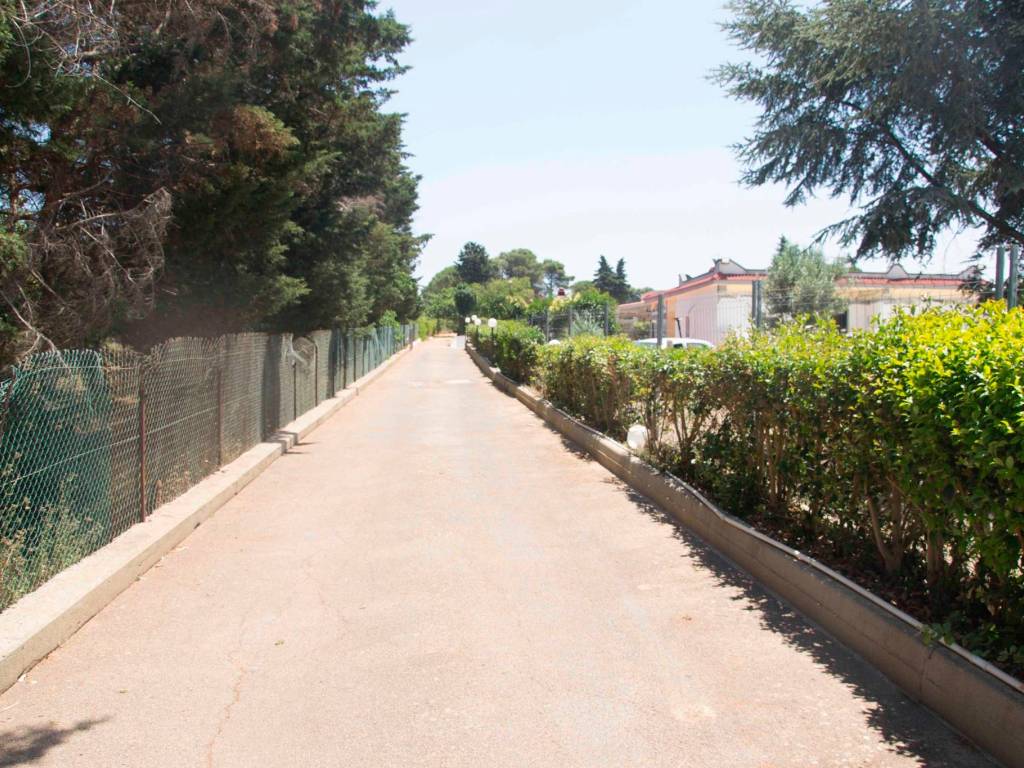 Villa a Martina franca in Strada Massafra Zona F - Foto 5