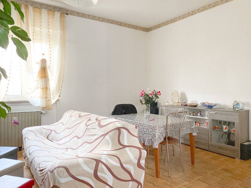 Villa a Lonate pozzolo in Via Montello, 10 - Foto 3