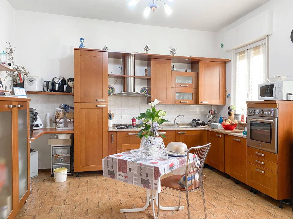 Villa a Lonate pozzolo in Via Montello, 10 - Foto 5