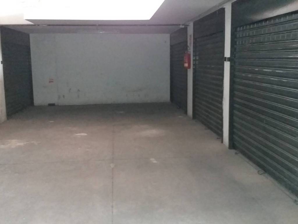 Box / garage a Trani in Via Elena Comneno - Foto 3