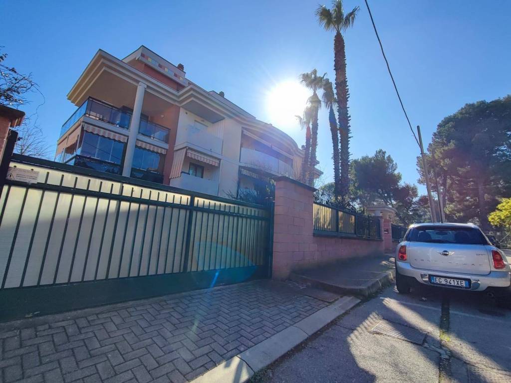 Appartamento a Pescara in Via Monte Romanella, 9 - Foto 2