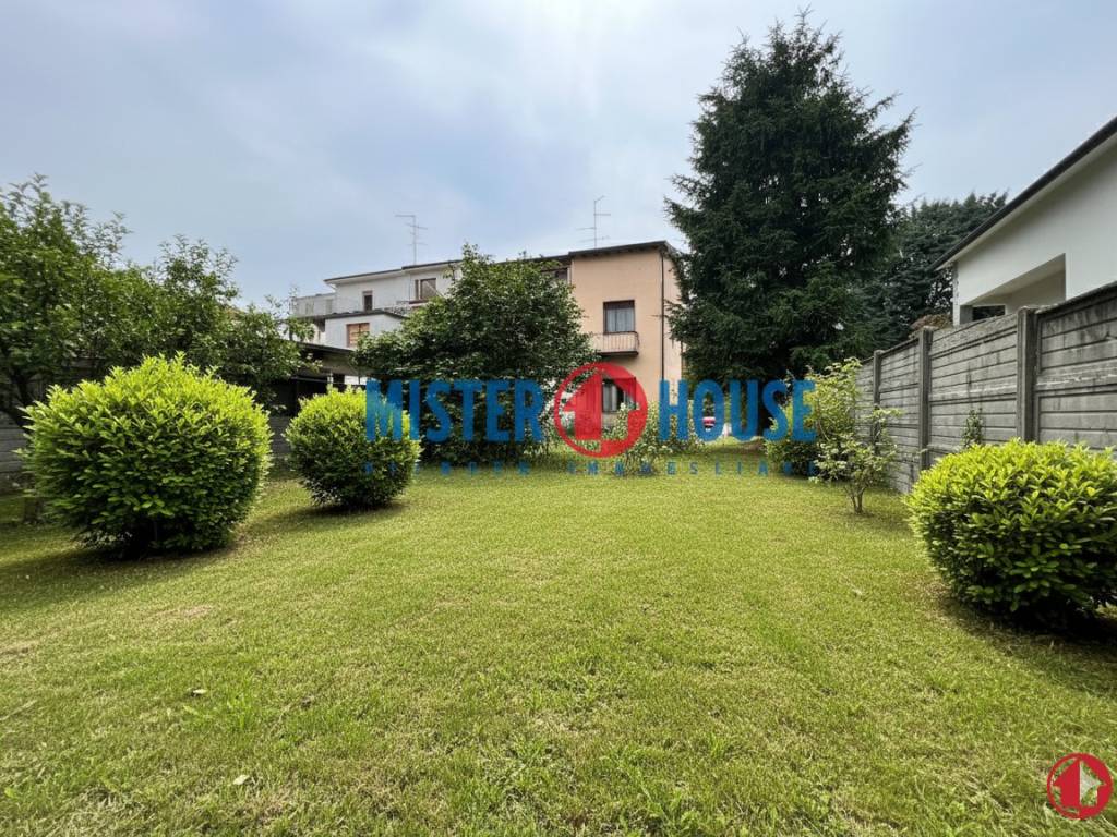 Casa indipendente a Cesano maderno in Via Nazionale dei Giovi, 105 - Foto 3