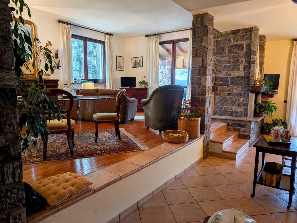 Villa a Cuasso al monte in Via della Croce, 10 - Foto 3