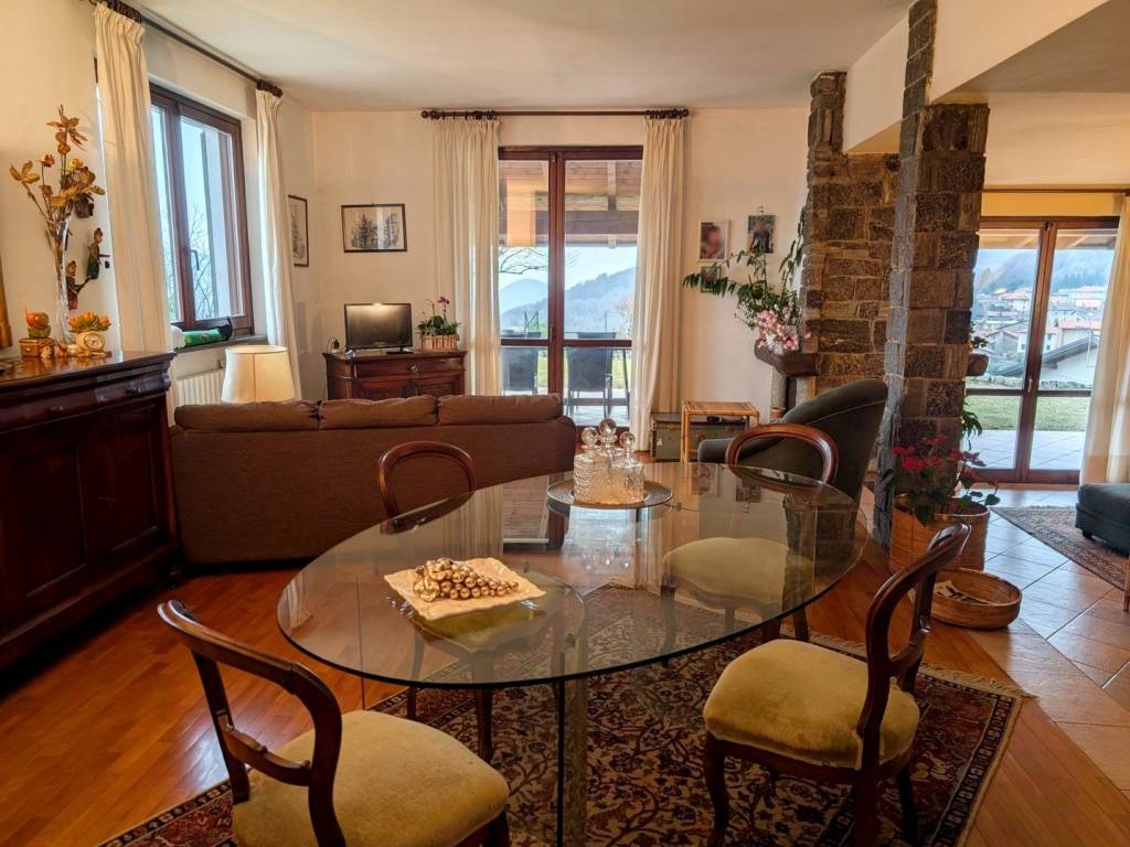 Villa a Cuasso al monte in Via della Croce, 10 - Foto 4