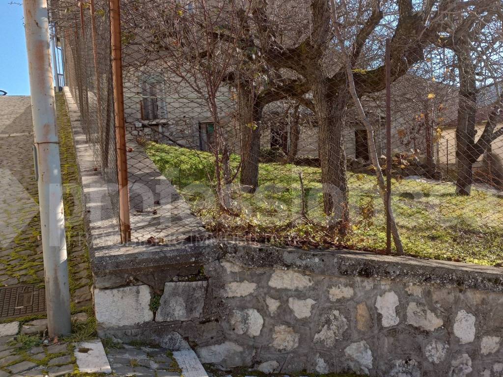 Casa indipendente a Ateleta in Via Luciano, 27 - Foto 3