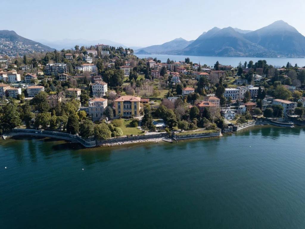 Palazzo / stabile a Verbania in Via Panoramica - Foto 2