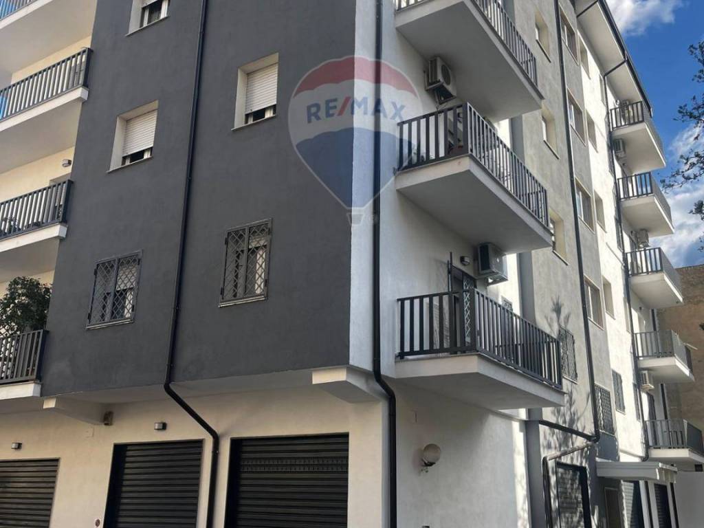 Appartamento a Corigliano-rossano in via Francesco Petrarca, 35 - Foto 3