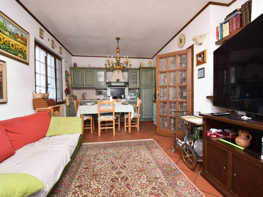 Villa a Pietrasanta in Viale Apua - Foto 2