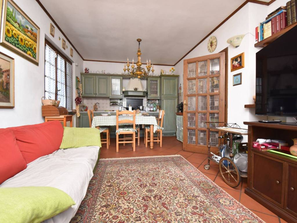 Villa a Pietrasanta in Viale Apua - Foto 3