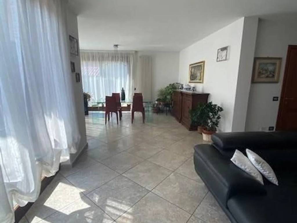 Villa a Giussago in Via F. Lli Bandiera S.N.C. - Foto 3