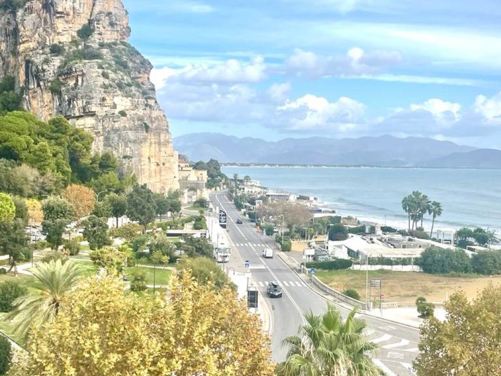 Appartamento a Terracina in Via Tripoli - Foto 3