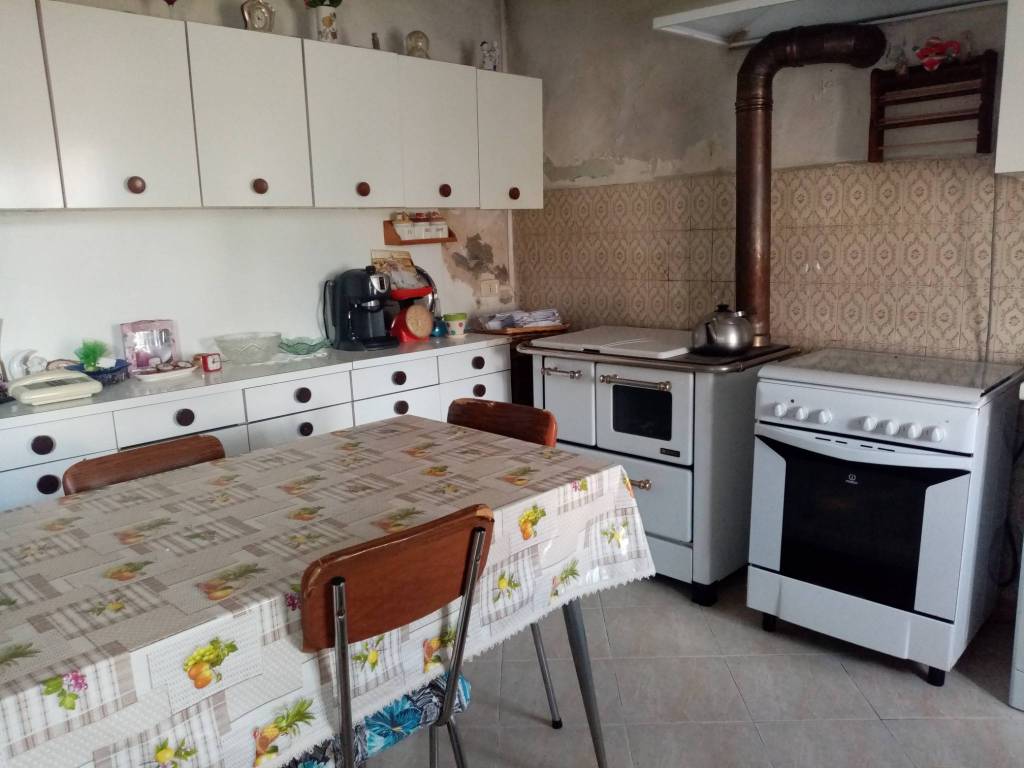 Casa indipendente a Sorano in Strada Provinciale Montevitozzo - Foto 4