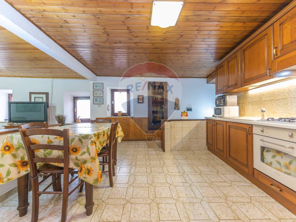 Casa indipendente a Civitella roveto in piazza del buon consiglio, 23 - Foto 3
