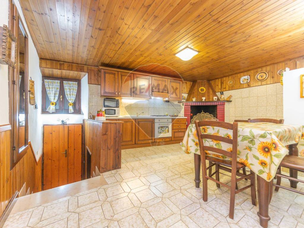 Casa indipendente a Civitella roveto in piazza del buon consiglio, 23 - Foto 5
