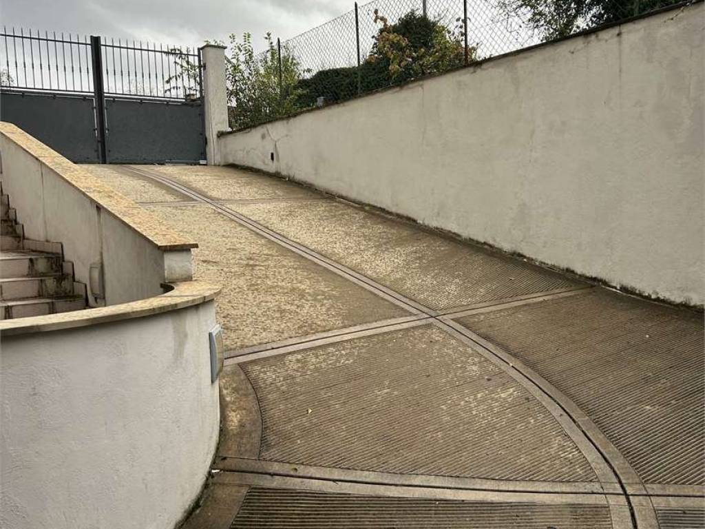 Box / garage a Gorizia in Via Monte Lungo - Foto 2