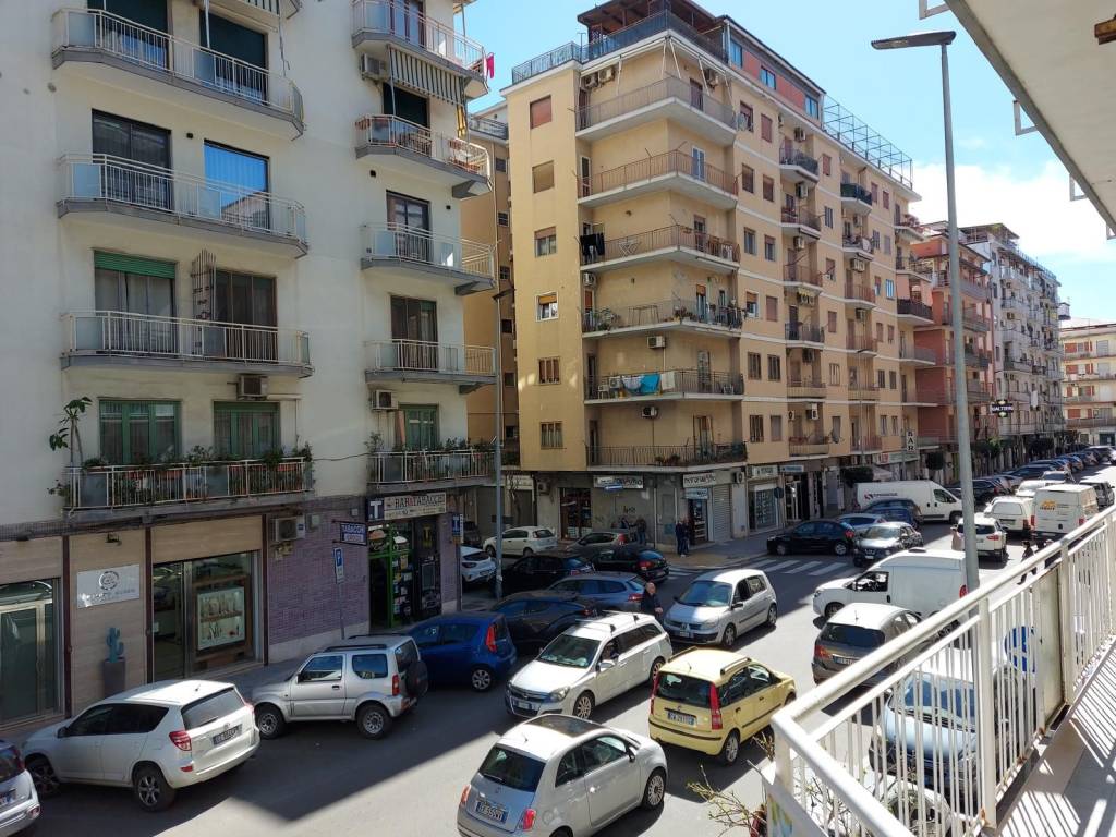 Appartamento a Crotone in Via Bologna, 42 - Foto 2