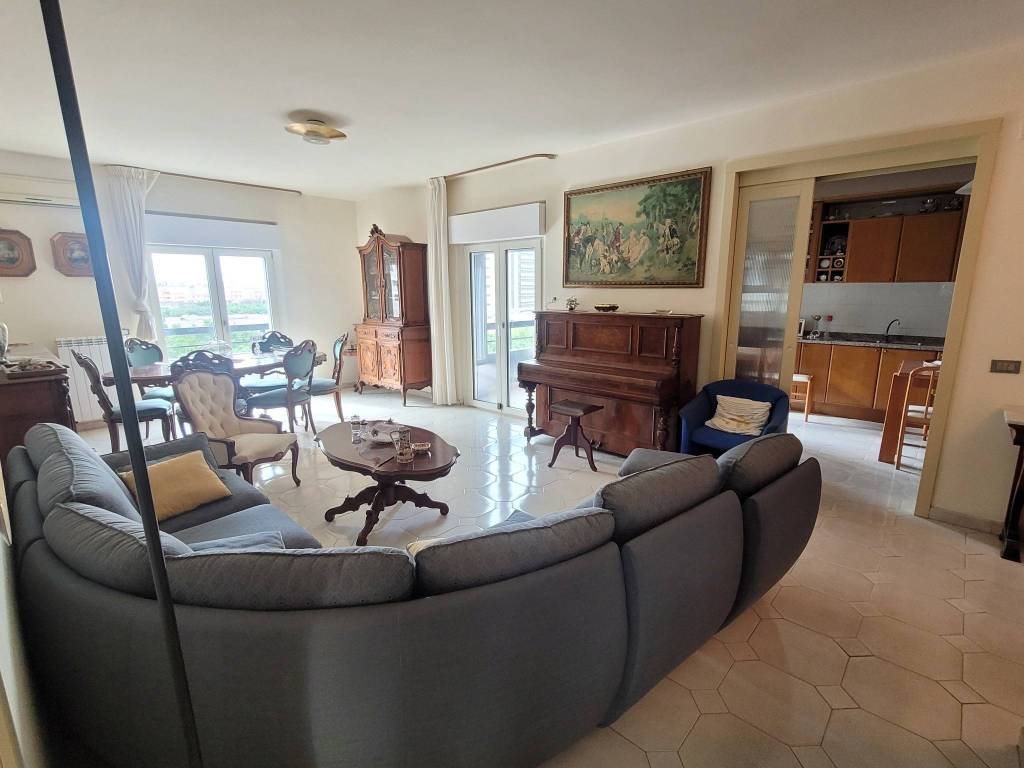 Appartamento a Reggio calabria in Via Sant'Anna II Tronco, 20 - Foto 5