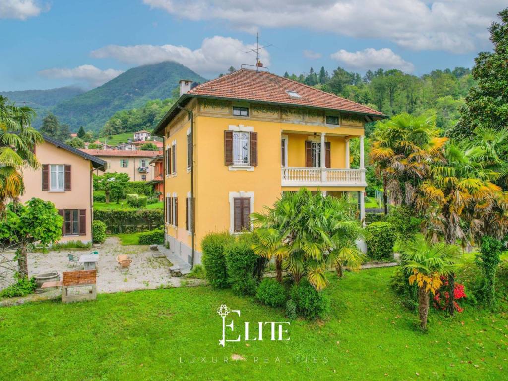 Villa a Cittiglio in Via Vittorio Veneto, 81 - Foto 5