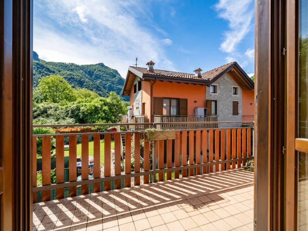 Appartamento a Introbio in Via Coldirone - Foto 2