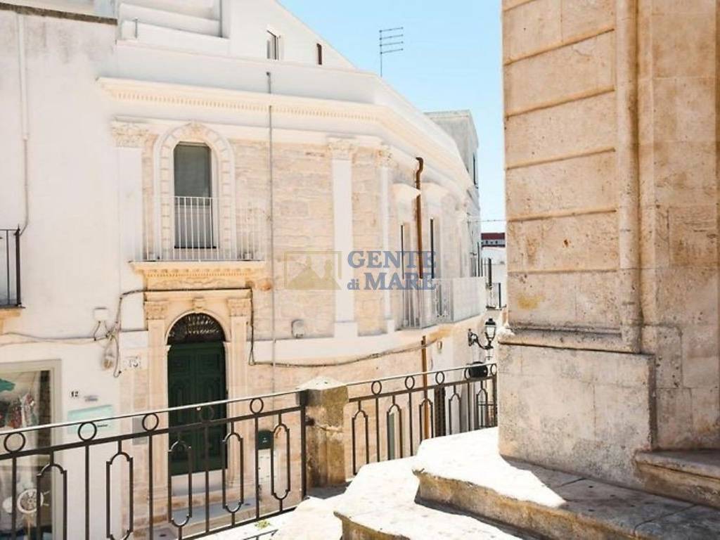 Casa indipendente a Ceglie messapica in Piazza Plebiscito - Foto 3