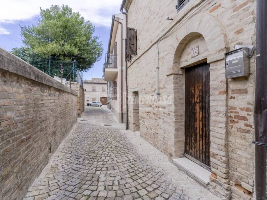 Casa indipendente a Montecosaro in Via armellini 12 - Foto 2