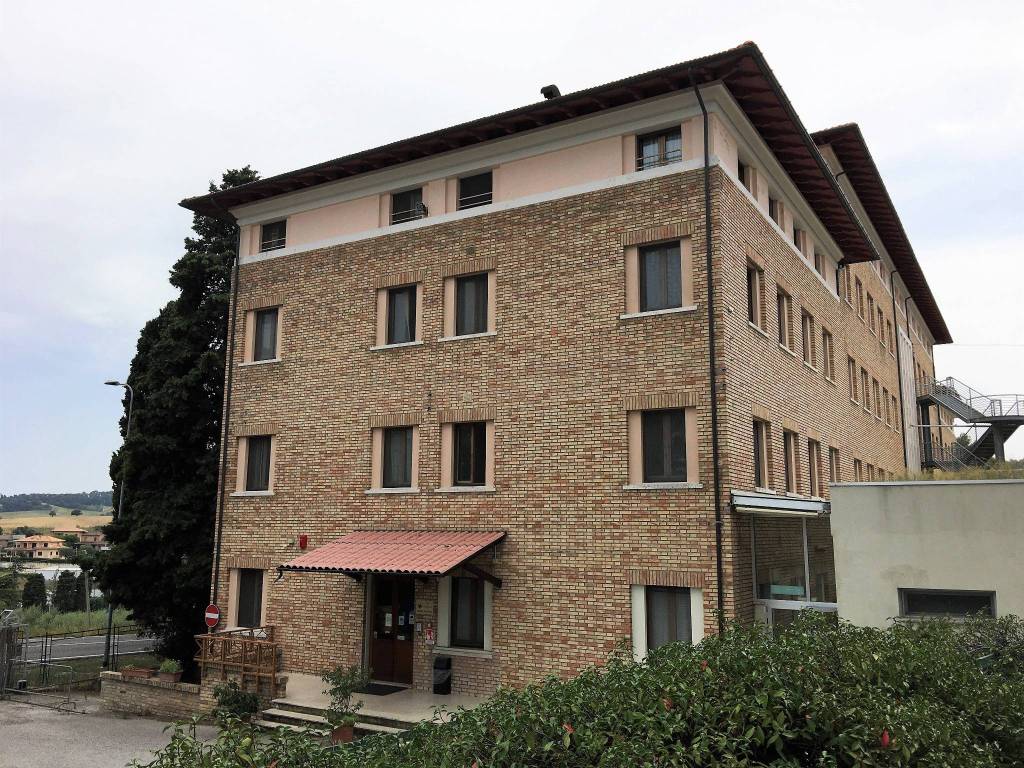 Palazzo / stabile a Loreto - Foto 3