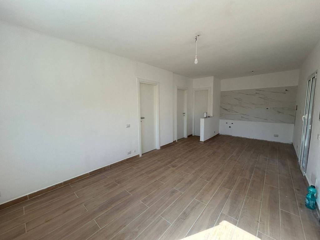 Villa a Aprilia in Via delle Pernici - Foto 4