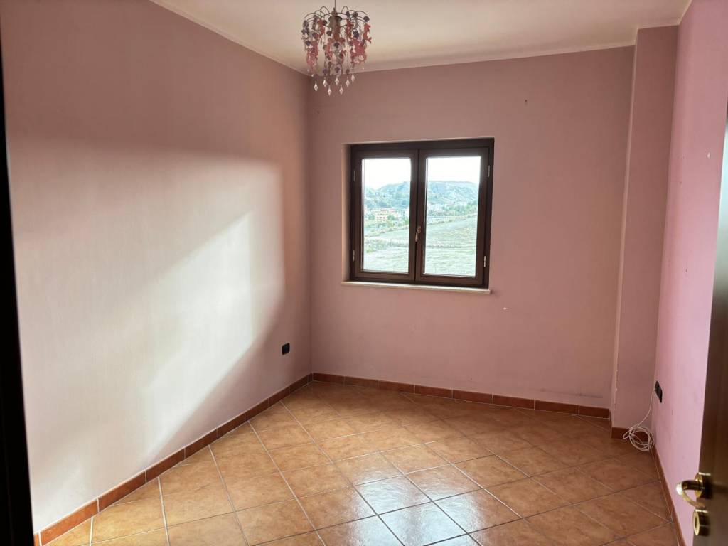 Appartamento a Crotone in Via Brasile - Foto 5
