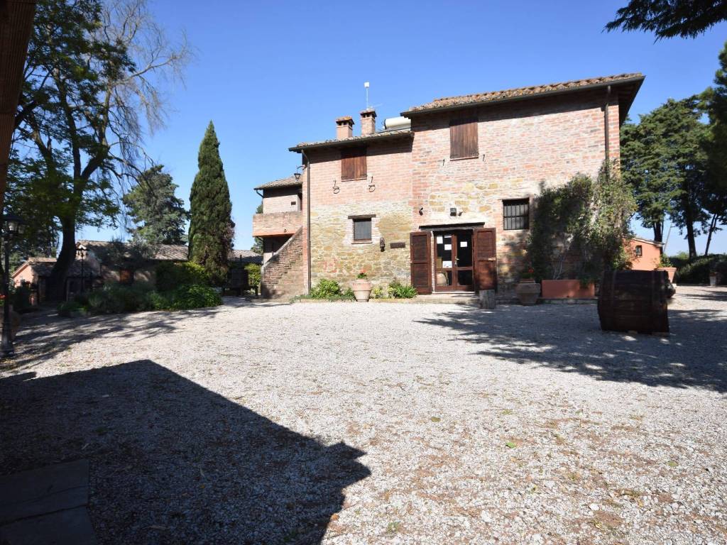 Rustico / casale a Castiglione del lago in CASTIGLIONE DEL LAGO - Foto 5
