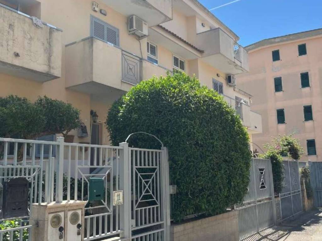 Villetta a schiera a Marcianise in via De Sanctis - Foto 2