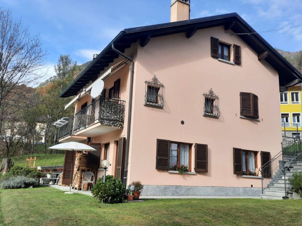 Villa a Re in Via Locarno, 18 - Foto 2