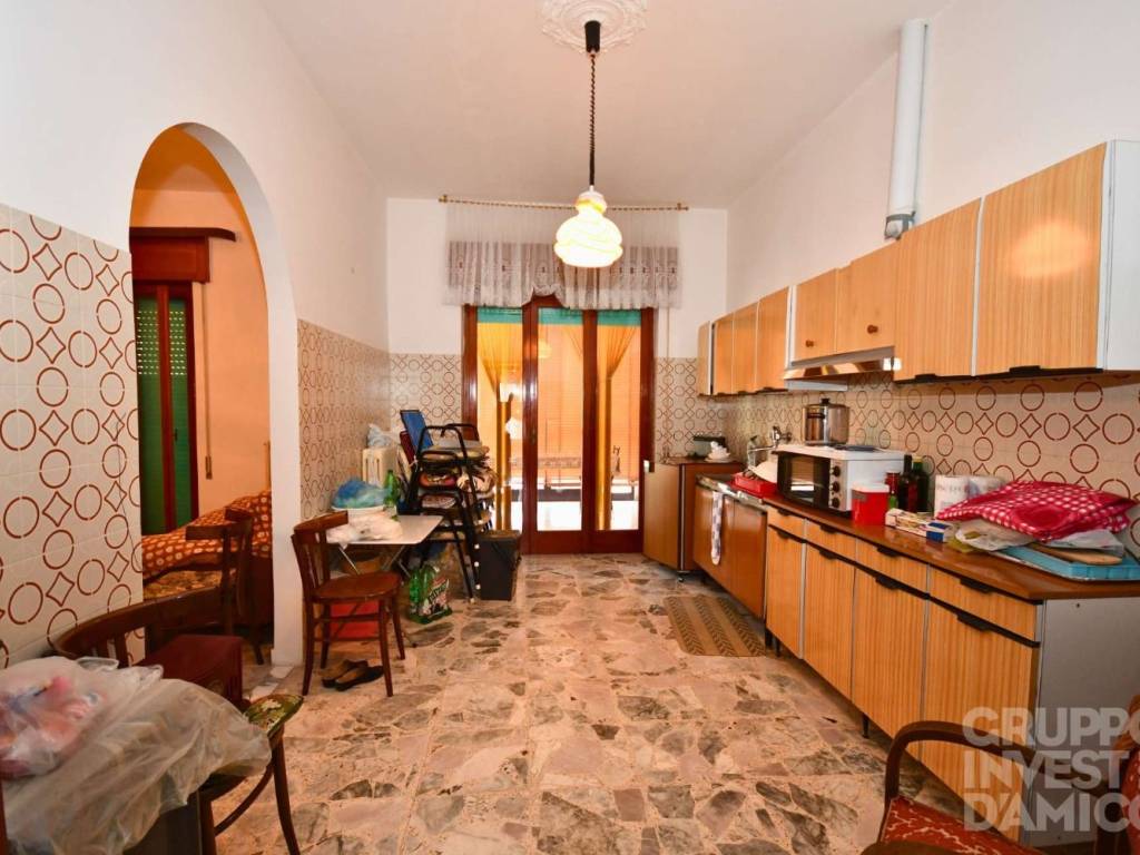 Appartamento a Ceglie messapica in Via Cicerone - Foto 5