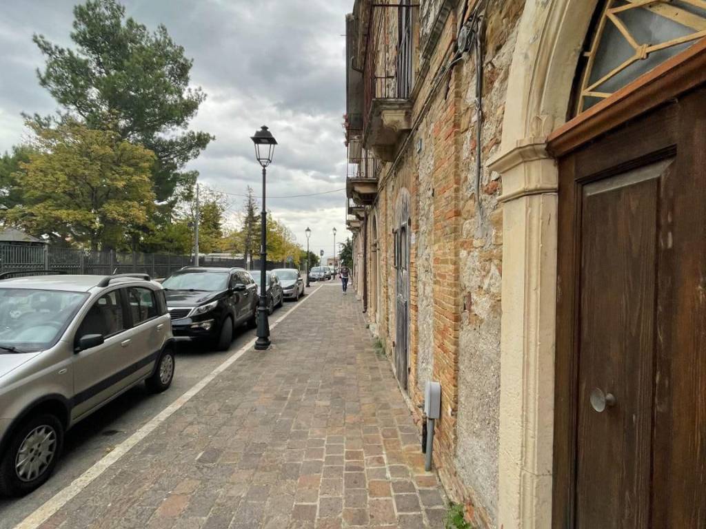 Palazzo / stabile a Alanno in Viale Roma, 16 - Foto 5