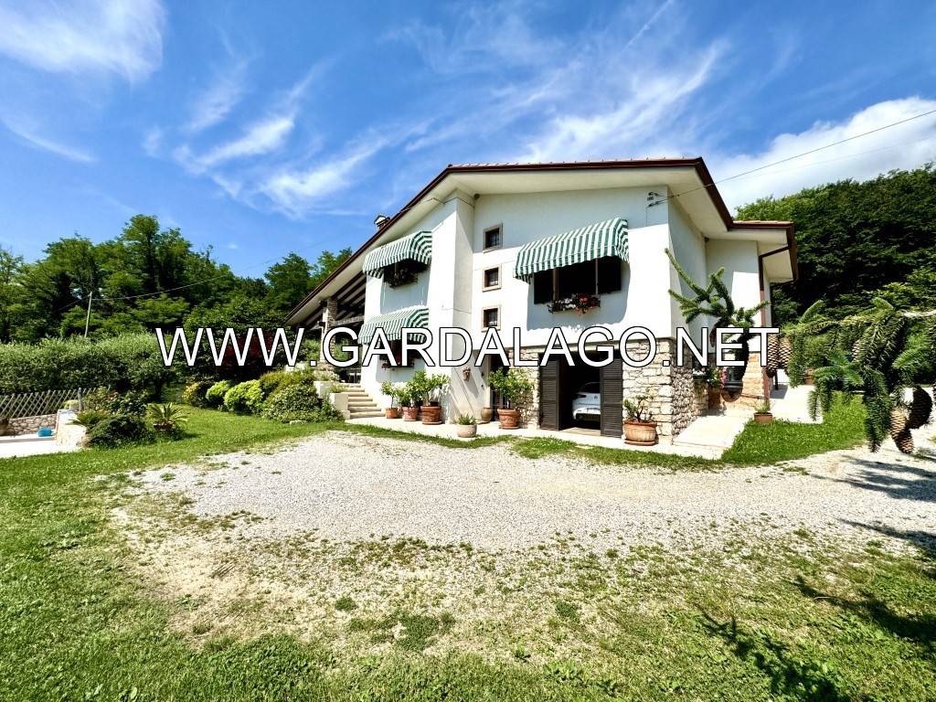 Villa a Caprino veronese in Via Pazzon Cristo - Foto 3