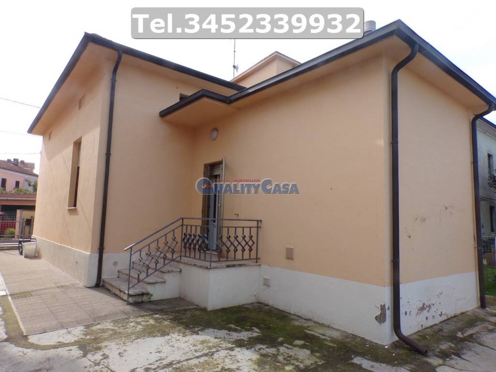 Villa a Chiaravalle in Via Amendola, 8 - Foto 2
