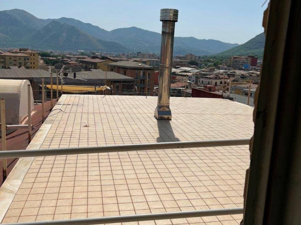 Attico / mansarda a Nocera inferiore in Via Raffaele Vitolo - Foto 2