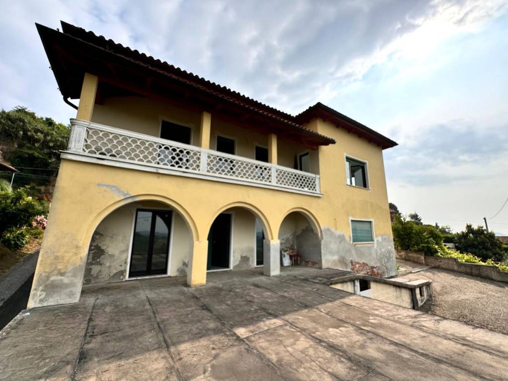 Villa a Canale in Via Monteu Roero - Foto 2